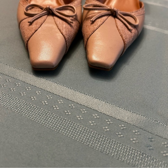 Stuart Weitzman EUC d’Orsay Kitten Heels Women’s Size 5 Square Toe Bow Detail - Picture 2 of 10